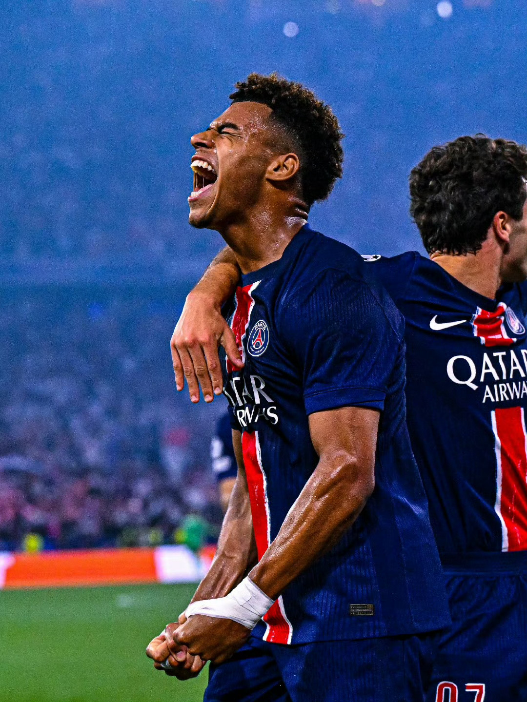 Ming回归赛场，逆转首场状态亮眼，巴黎圣日耳曼观众沸腾！的简单介绍